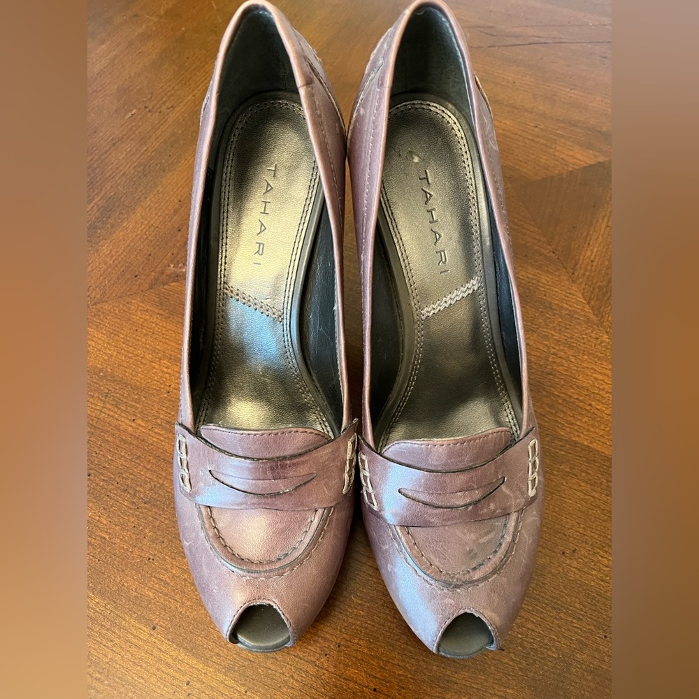 Tahari Women's Moody Lavender Peep-Toe Loafers